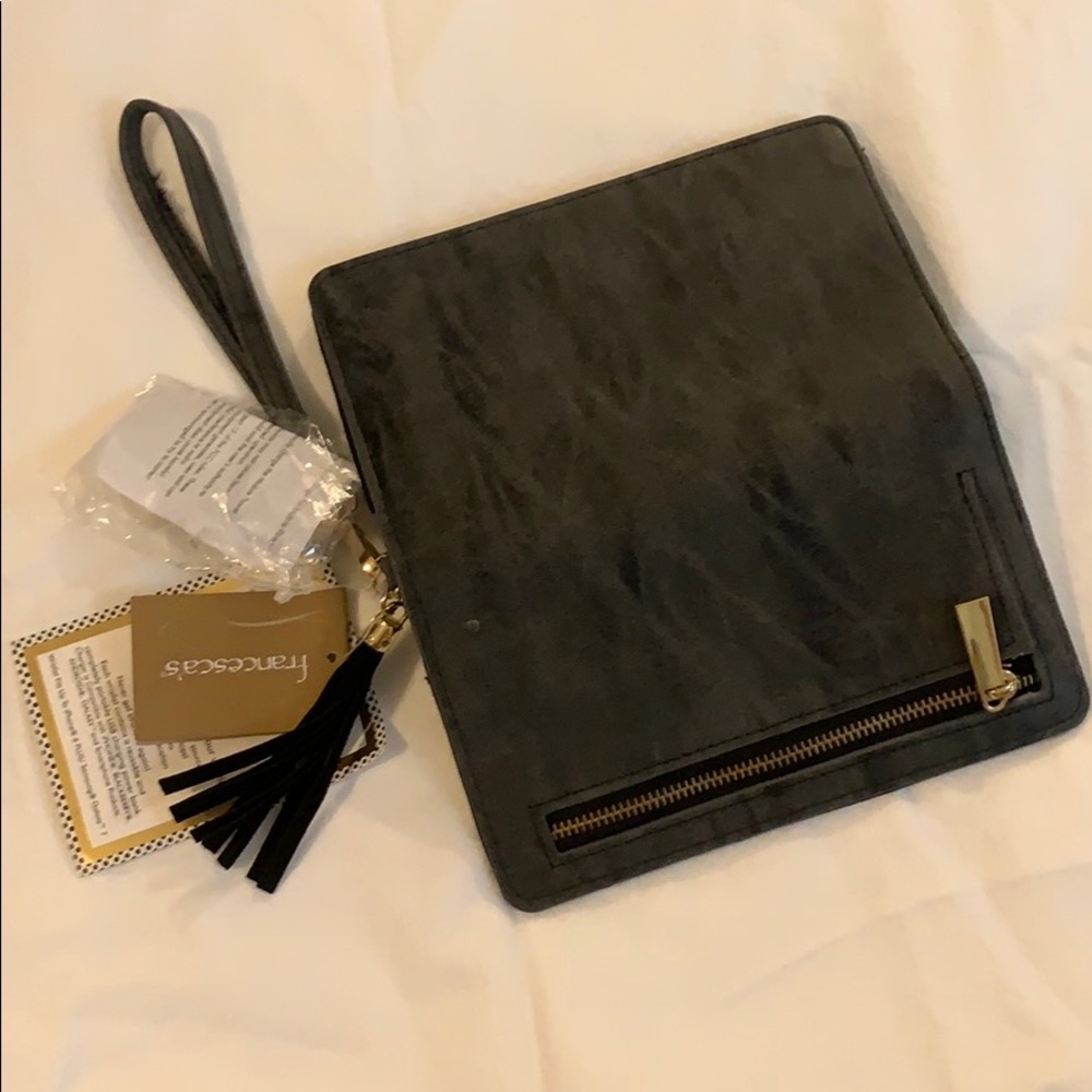 Cell phone wallet and charger